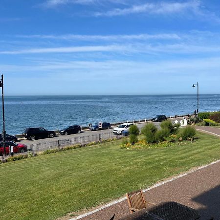 Beautiful Beachfront Retreat With A Stunning Sea View For The Ultimate Escape Away From The Busy World Below Herne Bay Exteriör bild