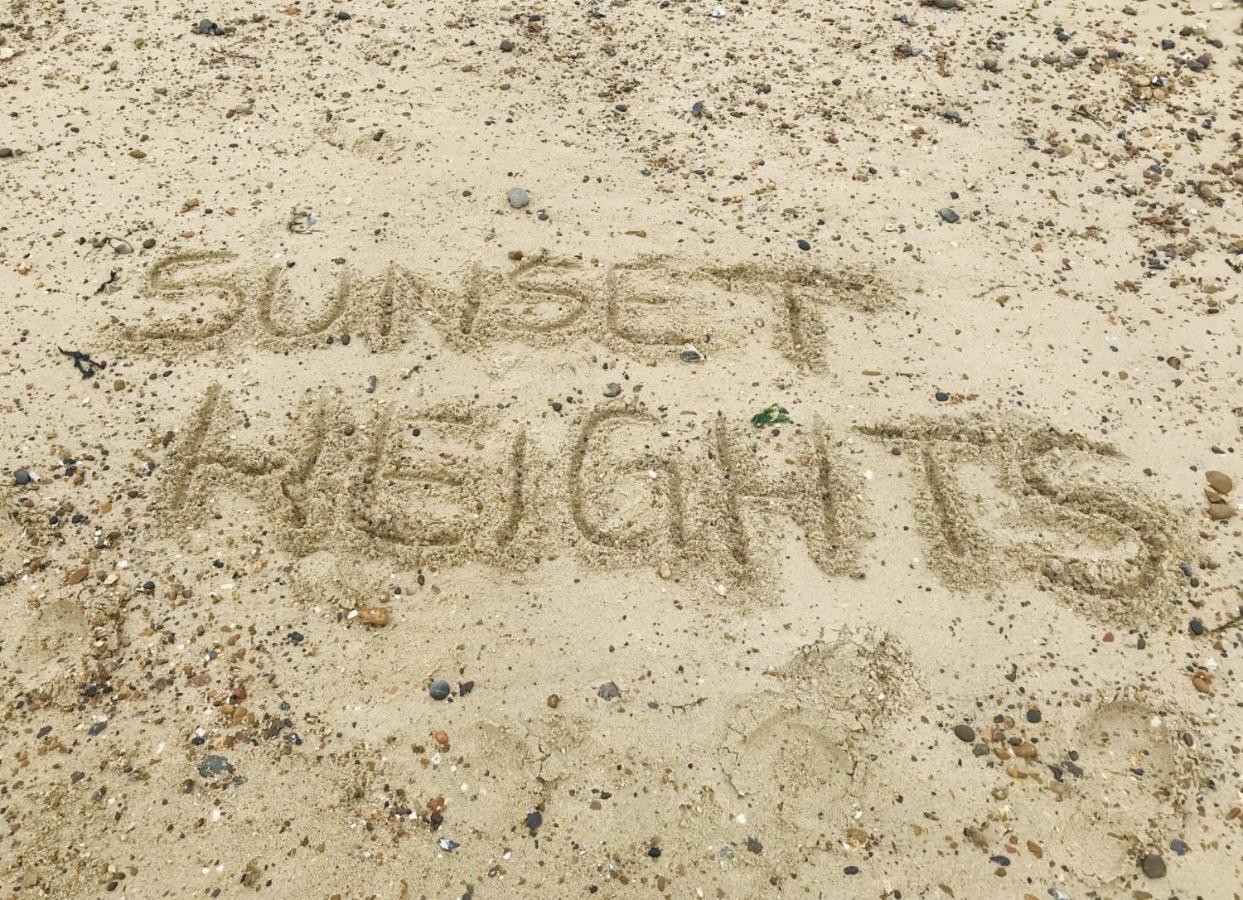 Beautiful Beachfront Retreat With A Stunning Sea View For The Ultimate Escape Away From The Busy World Below Herne Bay Exteriör bild