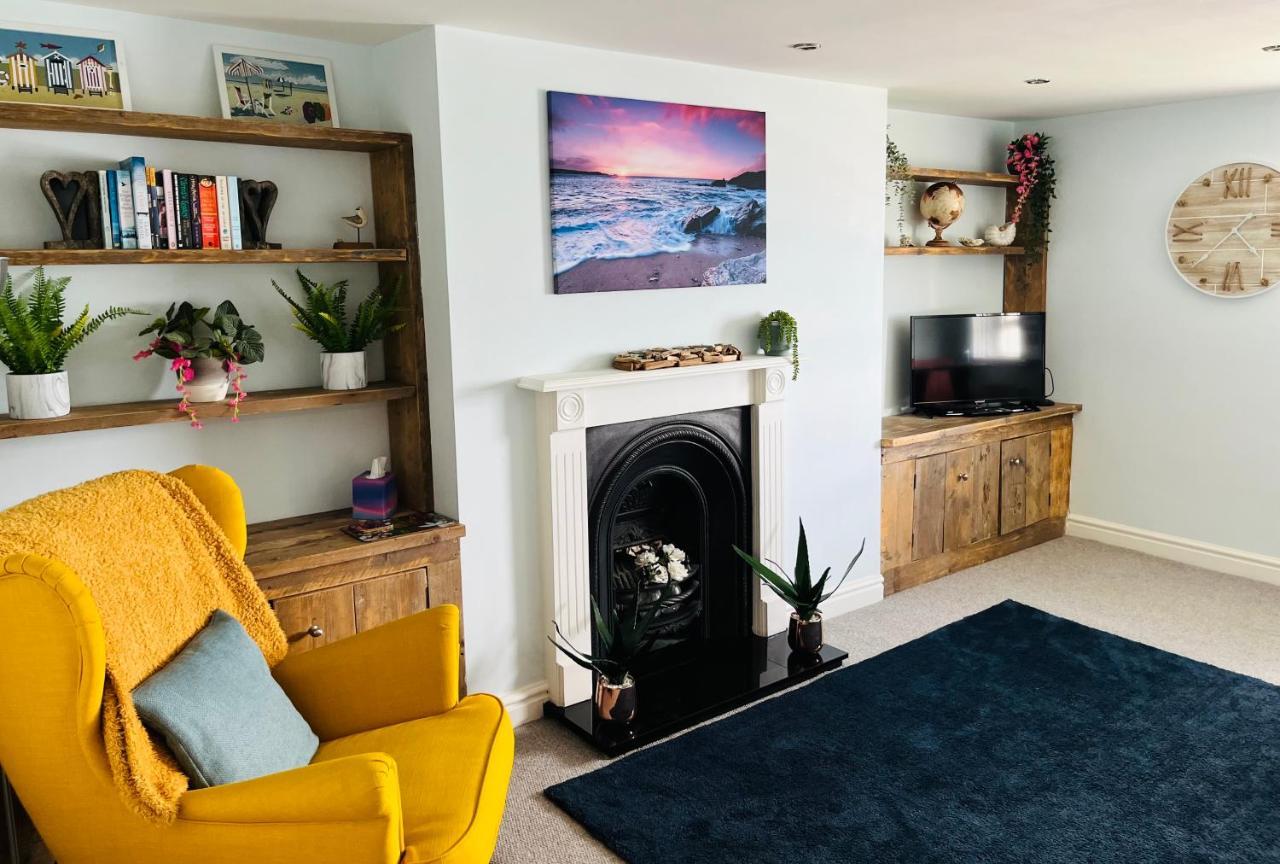 Beautiful Beachfront Retreat With A Stunning Sea View For The Ultimate Escape Away From The Busy World Below Herne Bay Exteriör bild